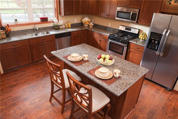 Perfect Kitchens - Laminate Flooring In The Kitchen