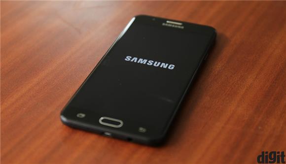 The S7 Edge - Samsung Galaxy A7