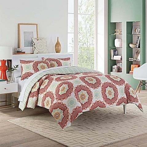 Reversible Comforter - Shams Coordinate With Top Bed.140
