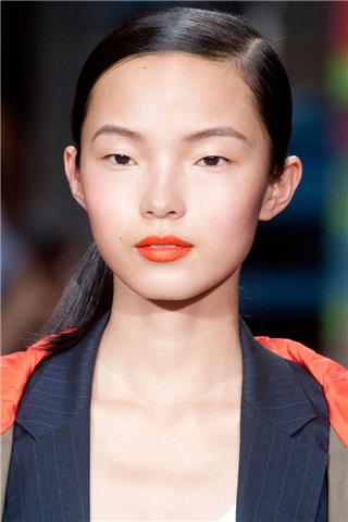 Orange Lipstick - Skin Color