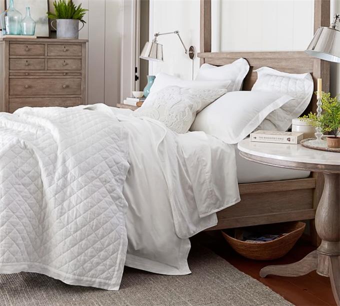 Bedding Features Satin Weave