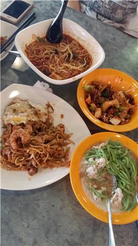 Penang Curry Mee - Fried Kuey Teow