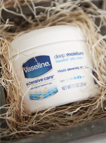 Saving Grace - Vaseline Deep Moisture Jelly Cream