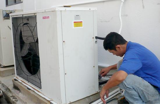 Checking Air Conditioning Fan - Wall Type Air Conditioning Units