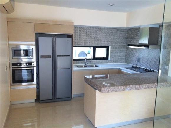 Built-in Kitchen Cabinets - Lky Renovation Works