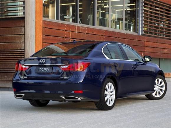 Unlimited Mileage - The Limited Edition Lexus Es